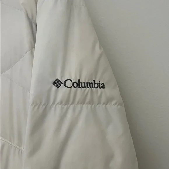 Columbia Women's Cream Puffer Jacket - Picture 3 of 7